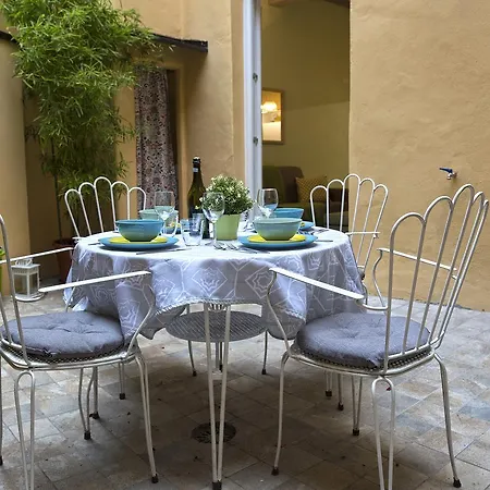 Daire Central , Immaculate, Garden And Free Bike Bolonya