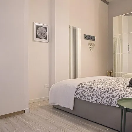 Central , Immaculate, Garden And Free Bike *